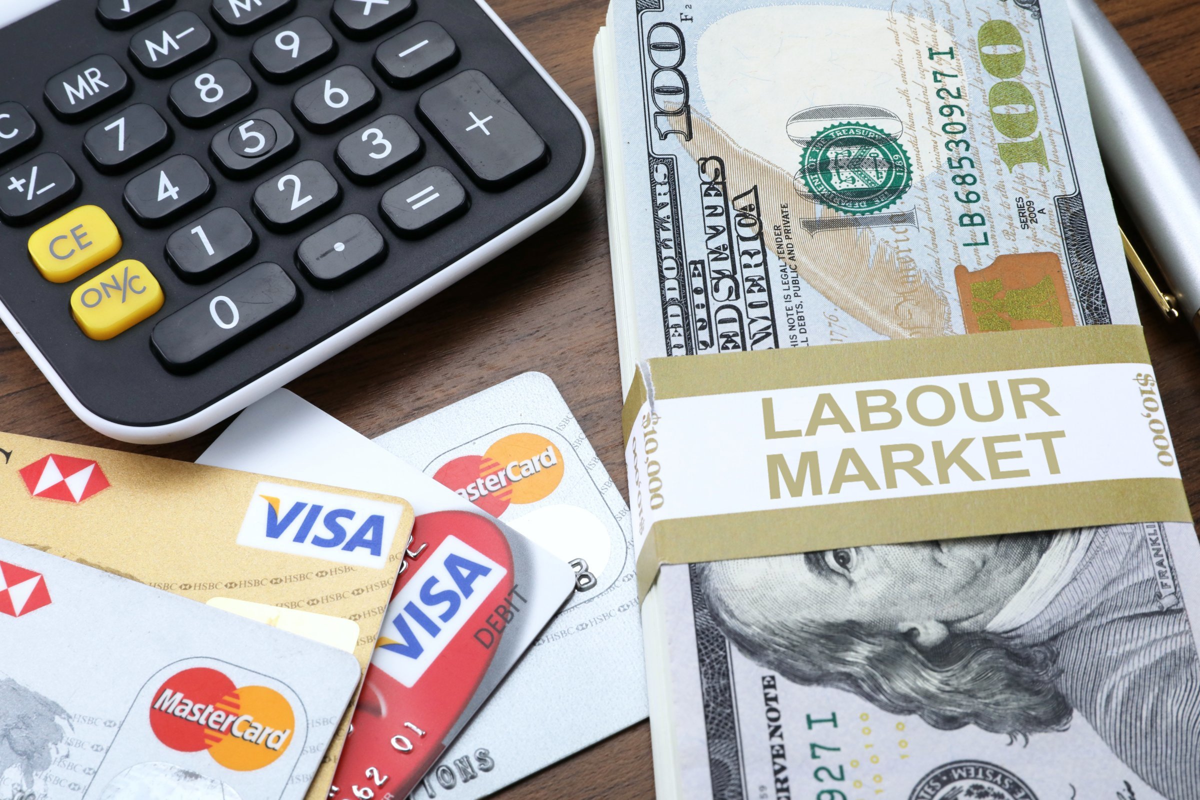 "Money market investments" by Nick Youngson is licensed under CC BY-SA 3.0
License: CC BY-SA 3.0

